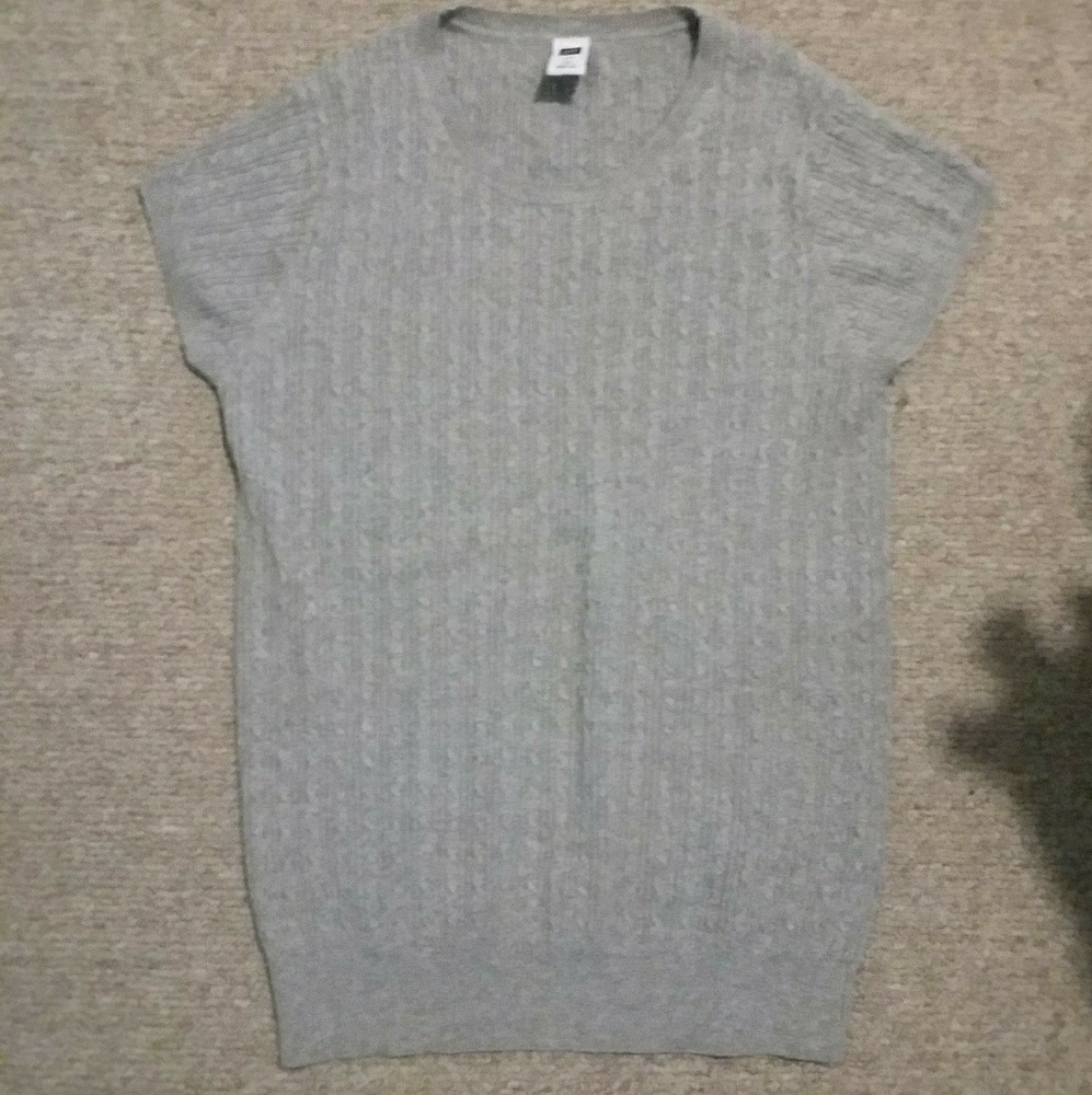 GAP short sleeved sweater